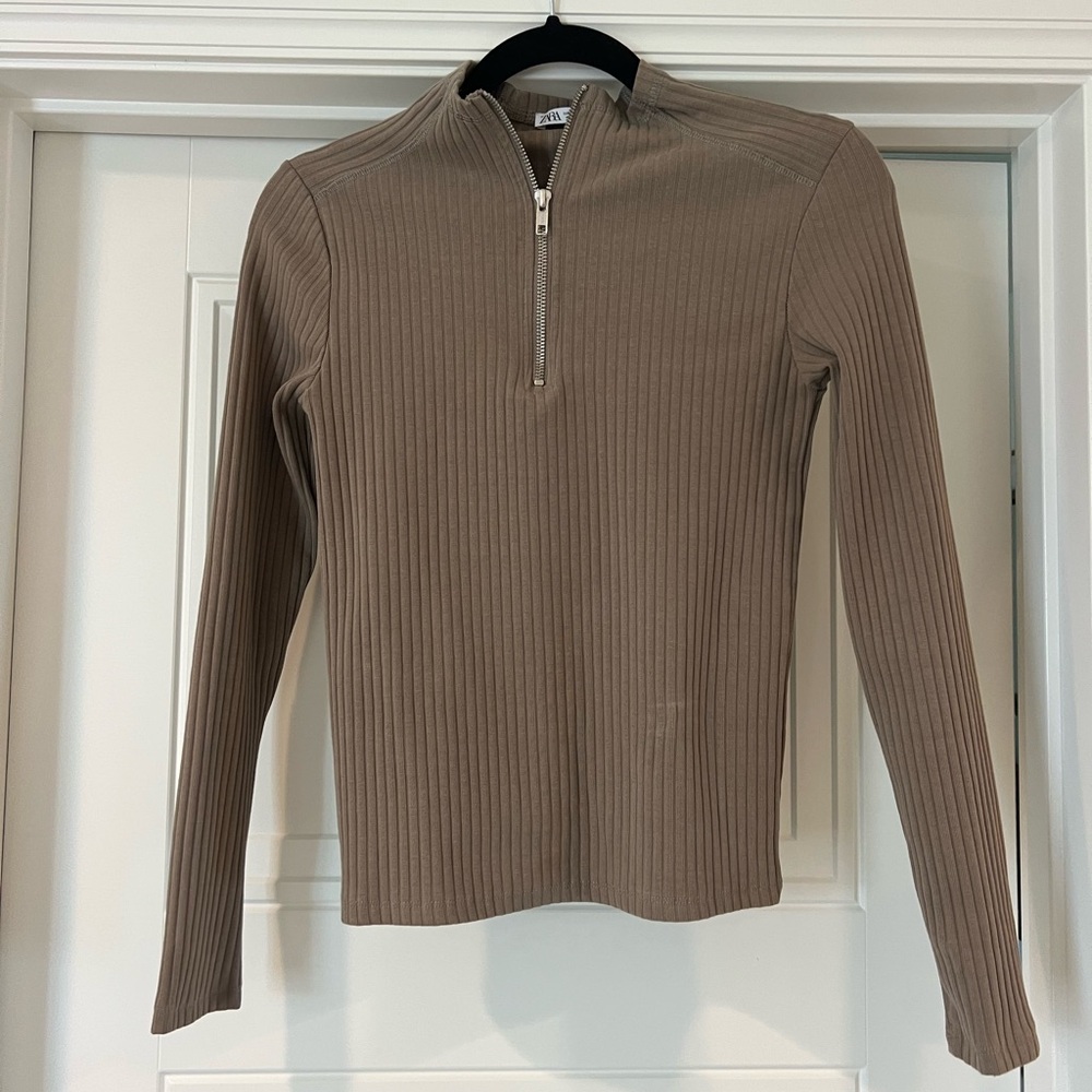 Zara Taupe Ribbed Top size small